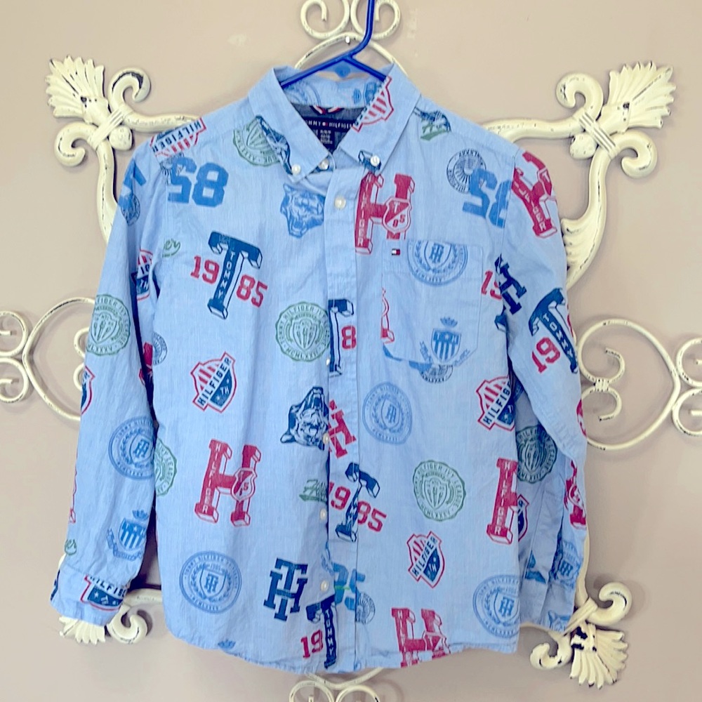 Tommy Hilfiger boys button down shirt size M